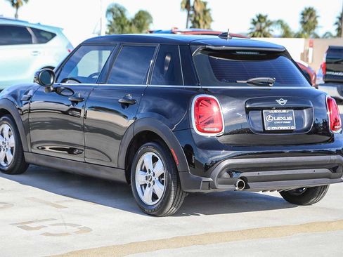 Used 2022 MINI Cooper 4-Door Hardtop image 5