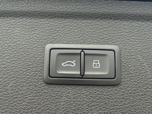 Used 2022 Audi Q5 2.0T Premium Plus w/ Premium Plus Package image 10