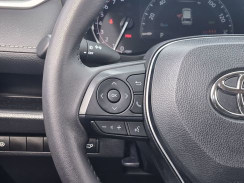 Used 2024 Toyota RAV4 XLE Premium image 32