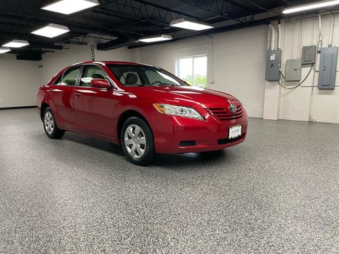 Used 2007 Toyota Camry LE FWD image 4