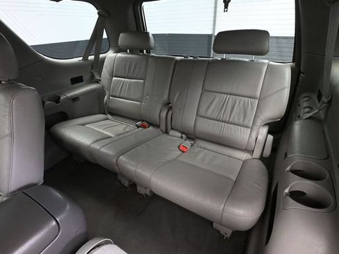 Used 2005 Toyota Sequoia Limited AWD/4WD image 39