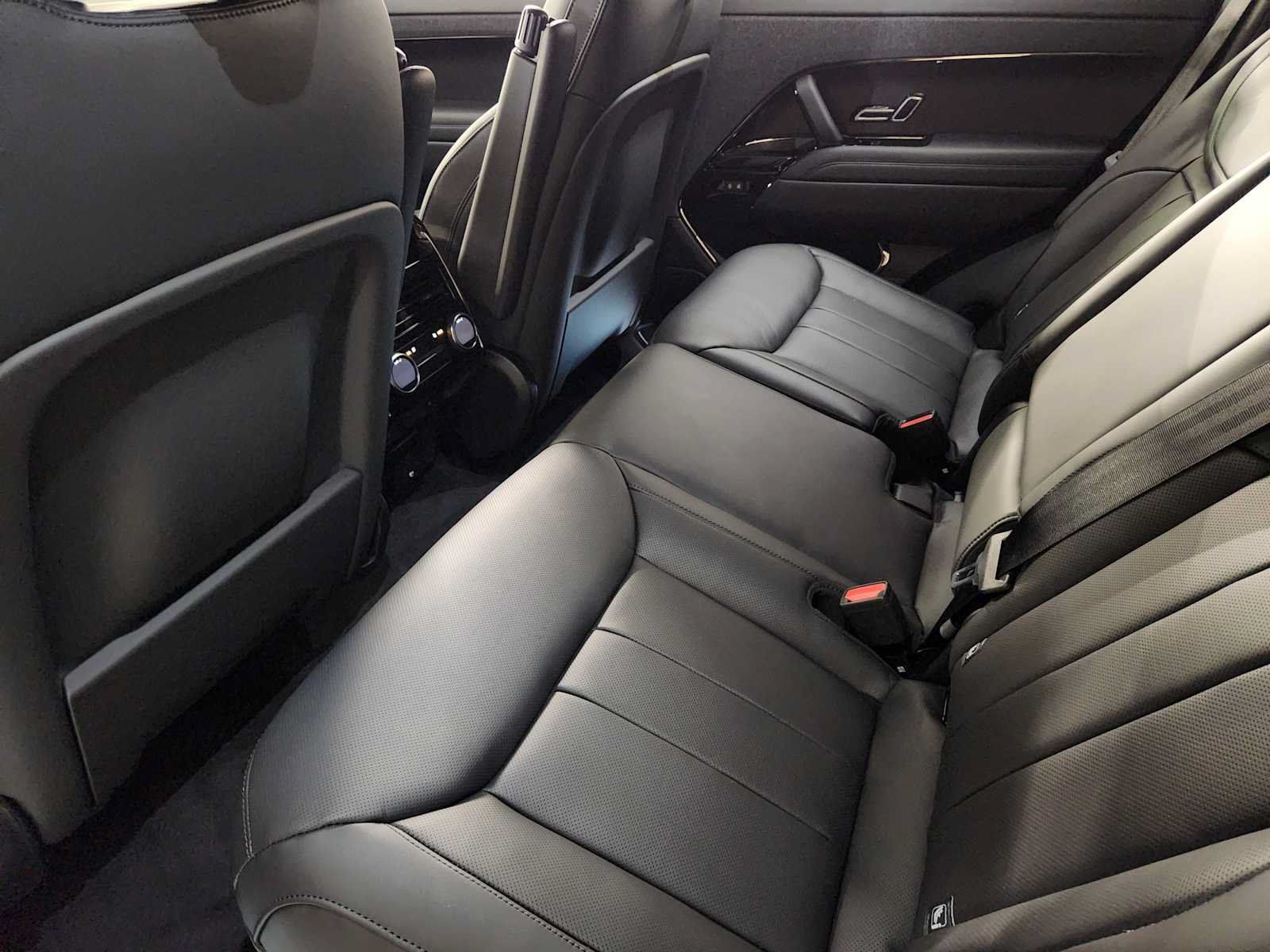 New 2027 Land Rover Range Rover Sport Dynamic SE AWD/4WD image 29