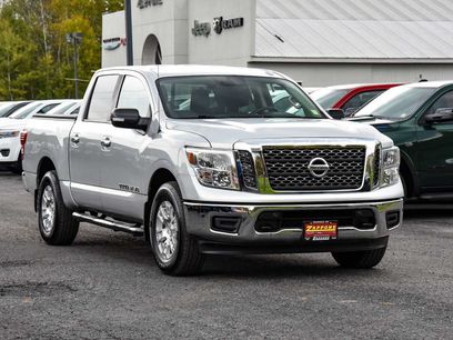 Used 2018 Nissan Titan SV w/ SV Convenience Package