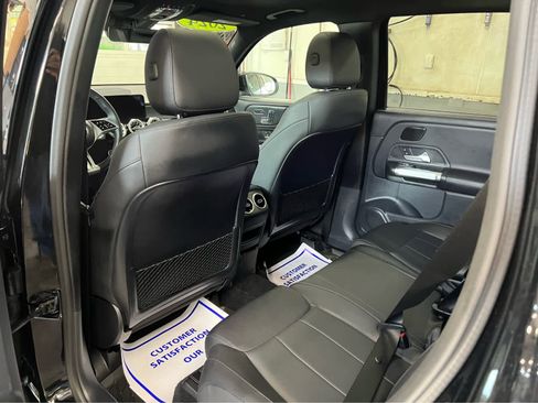 Used 2024 Mercedes-Benz GLB 250 4MATIC image 21