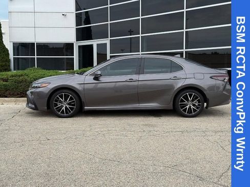 Used 2024 Toyota Camry SE w/ Convenience Package FWD image 6