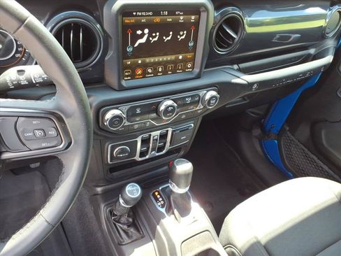 Used 2023 Jeep Wrangler Unlimited Sport AWD/4WD image 15