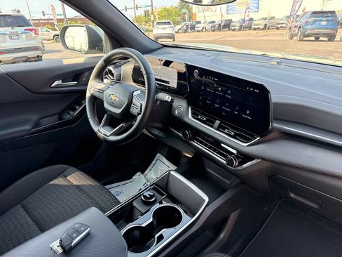 Used 2026 Chevrolet Equinox LT AWD/4WD image 41
