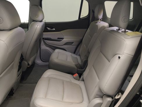 Used 2019 GMC Acadia SLT FWD image 18