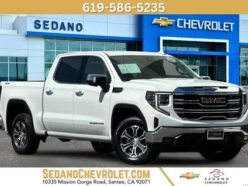 Used 2025 GMC Sierra 1500 SLT AWD/4WD image 1