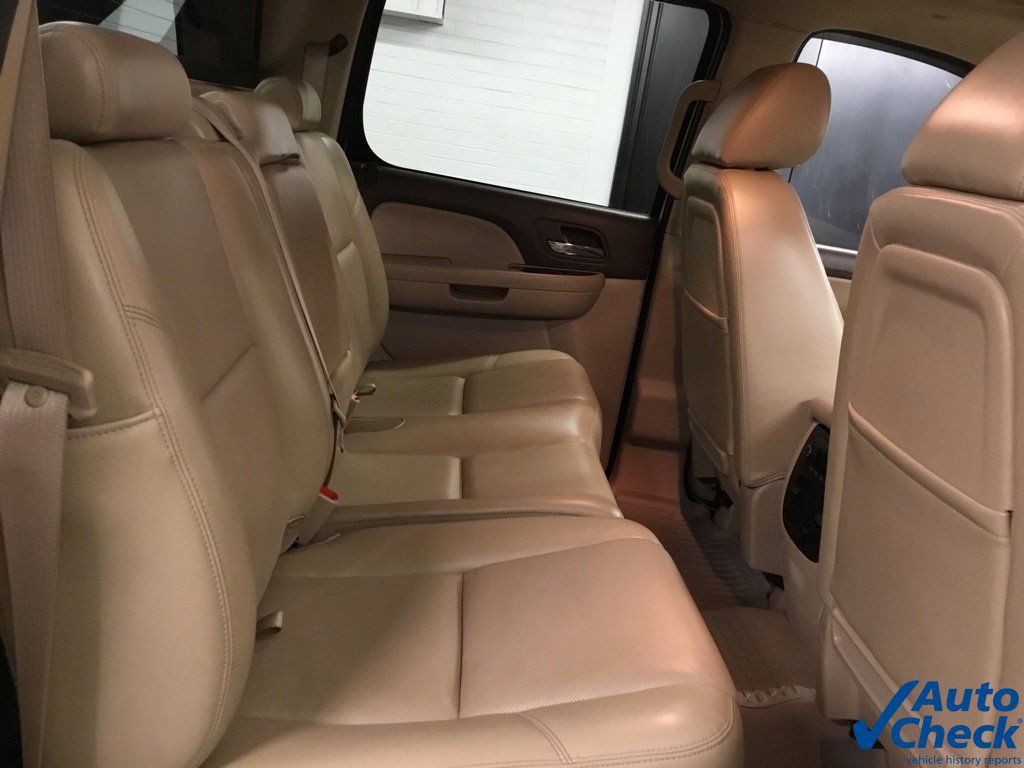 Used 2011 Chevrolet Avalanche LTZ AWD/4WD image 44