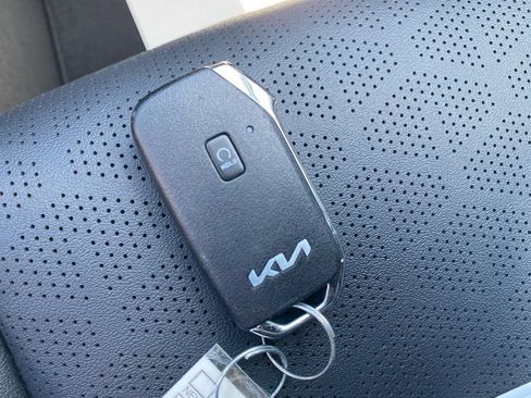 Certified 2024 Kia Seltos EX AWD/4WD image 26