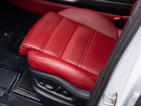 Used 2023 Porsche Cayenne Turbo image 15