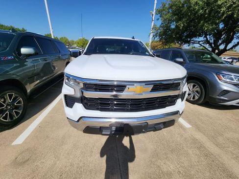 Used 2024 Chevrolet Silverado 1500 LT w/ Protection Package RWD image 4