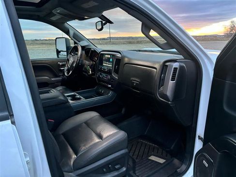 Used 2019 GMC Sierra 2500 SLT image 11