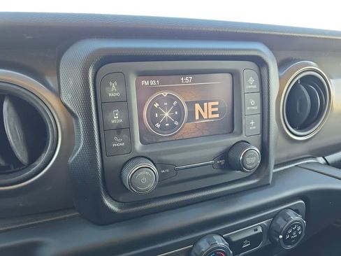 Used 2021 Jeep Wrangler Unlimited Sport AWD/4WD image 22