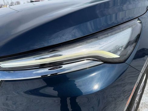 Used 2022 Buick Enclave Essence image 9