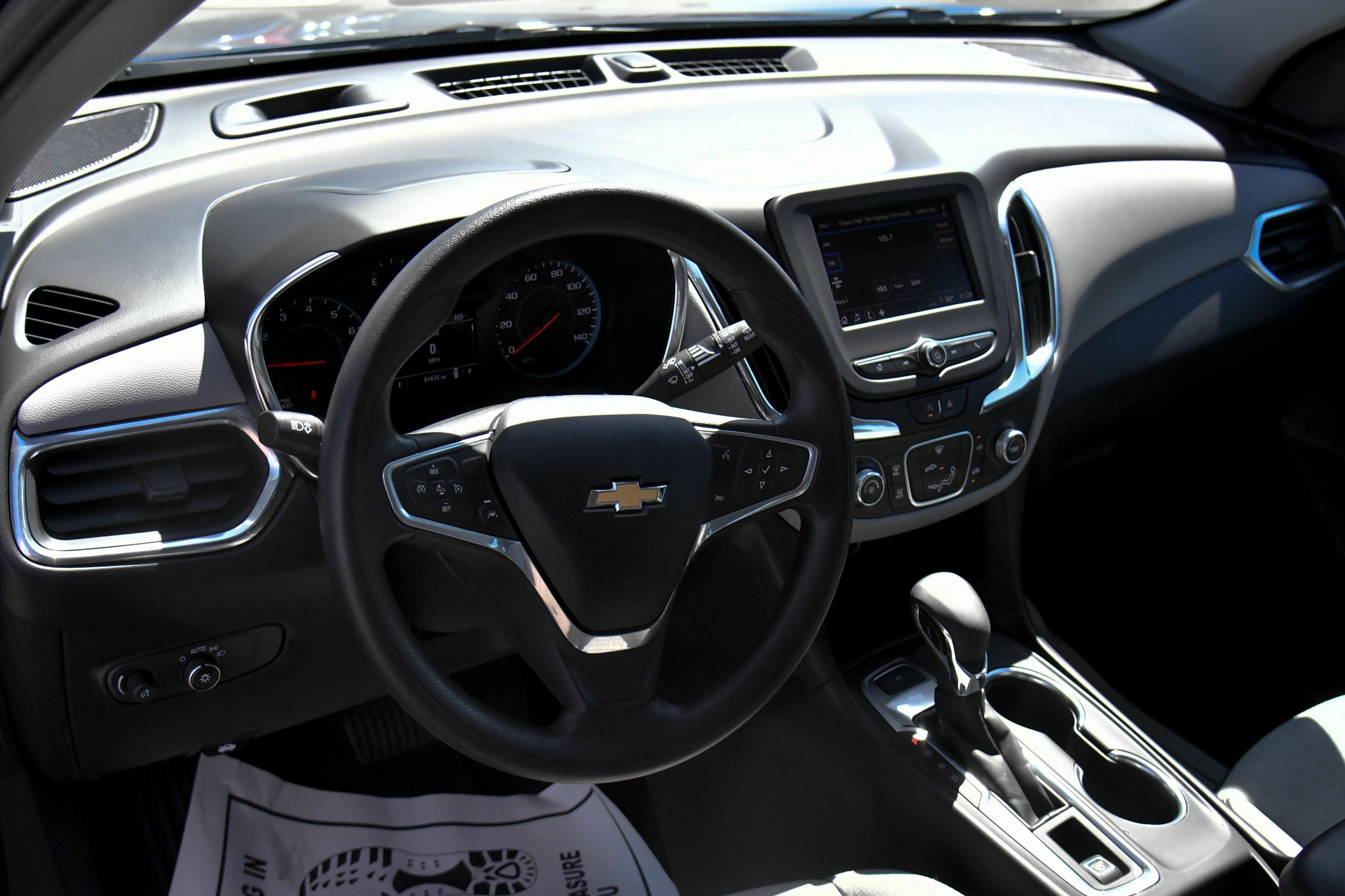 Used 2022 Chevrolet Equinox LS AWD/4WD image 14