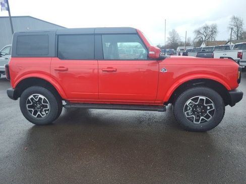 New 2024 Ford Bronco Outer Banks image 10