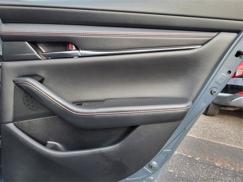 Used 2024 MAZDA MAZDA3 s image 21