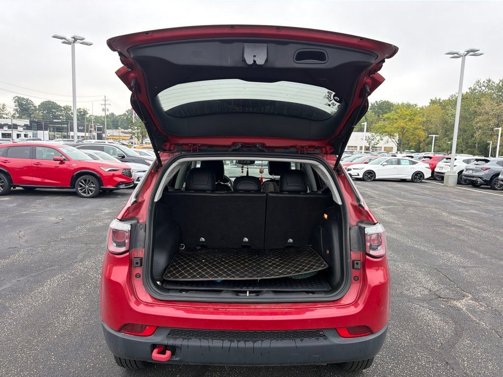 Used 2018 Jeep Compass Trailhawk w/ Navigation Group AWD/4WD image 7