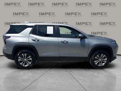 Used 2026 Chevrolet Equinox LT FWD image 6