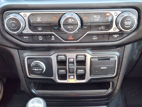 Used 2023 Jeep Gladiator Overland w/ Popular Equipment Package image 23