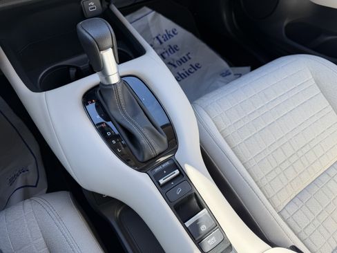 Used 2025 Honda HR-V LX image 19