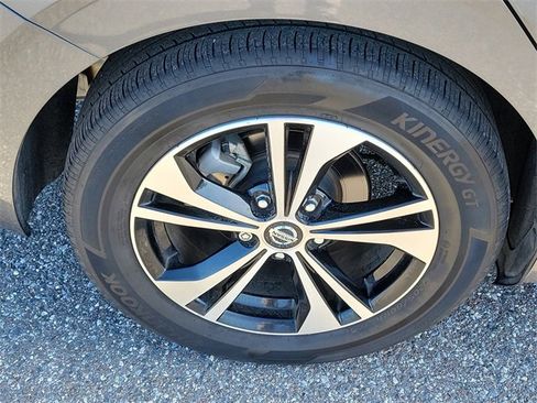 Used 2022 Nissan Sentra SV w/ Trunk Package image 7