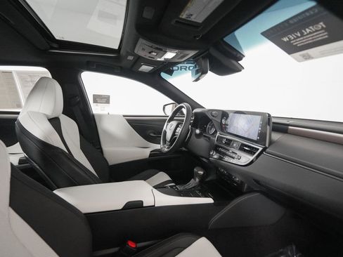 Certified 2022 Lexus ES 300h F Sport w/ Accessory Package image 20