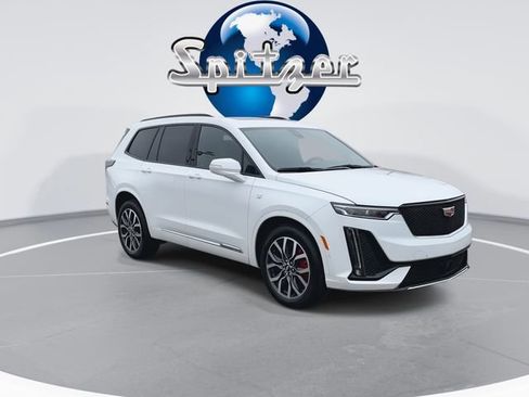 New 2025 Cadillac XT6 Sport w/ Technology Package image 2