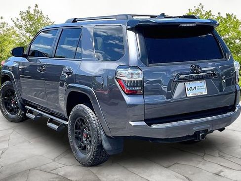 Used 2021 Toyota 4Runner Venture w/ Moonroof Package AWD/4WD image 11