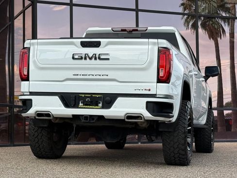 Used 2023 GMC Sierra 1500 AT4 w/ AT4 Premium Package AWD/4WD image 11