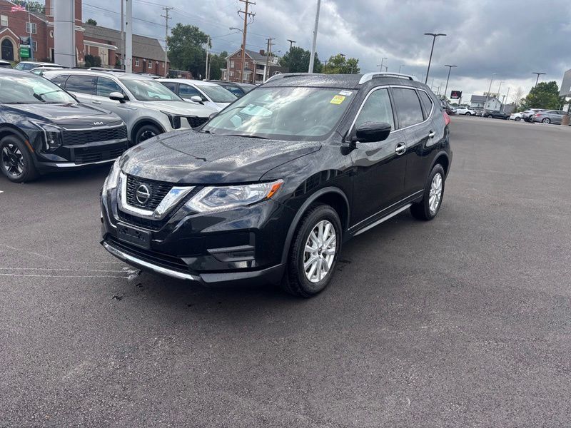 Used 2020 Nissan Rogue SV AWD/4WD image 3