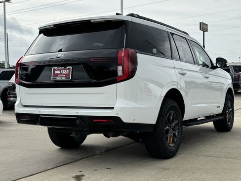 Used 2025 Ford Expedition Tremor AWD/4WD image 8