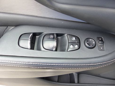 Used 2020 Nissan Murano SL w/ Moonroof Package FWD image 21