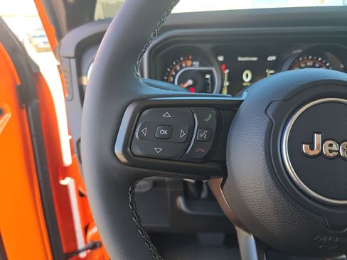 New 2025 Jeep Gladiator Sport image 30