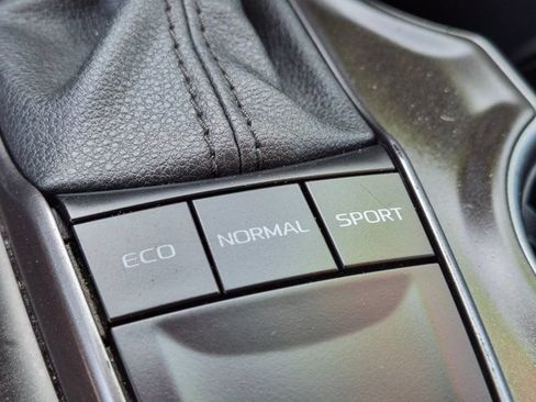 Used 2024 Toyota Camry SE FWD image 21
