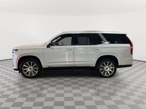 Used 2022 Cadillac Escalade Premium Luxury image 7
