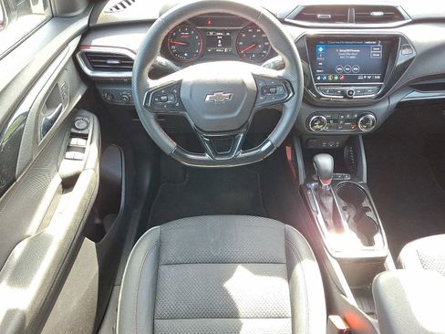 Used 2023 Chevrolet TrailBlazer RS w/ Convenience Package FWD image 11