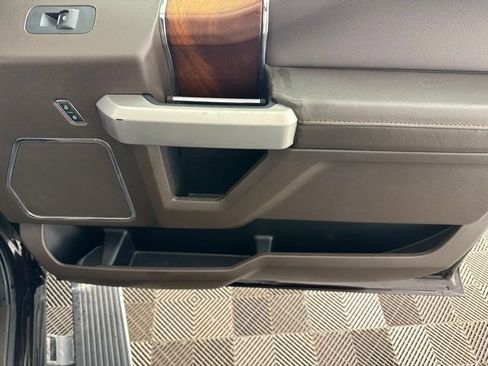Used 2019 Ford F150 King Ranch w/ Equipment Group 601A Luxury AWD/4WD image 21