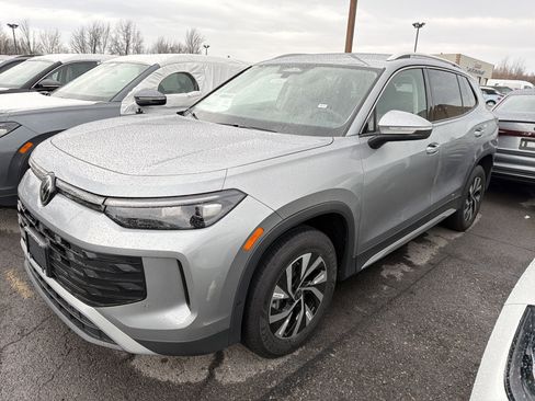 New 2026 Volkswagen Tiguan S image 4