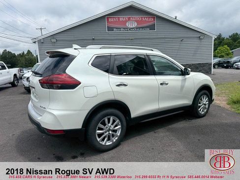 Used 2018 Nissan Rogue SV AWD/4WD image 3