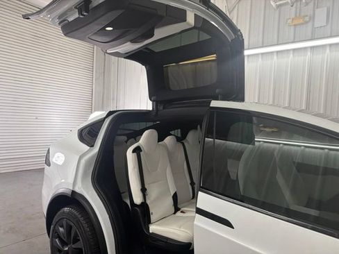 Used 2022 Tesla Model X AWD/4WD image 19