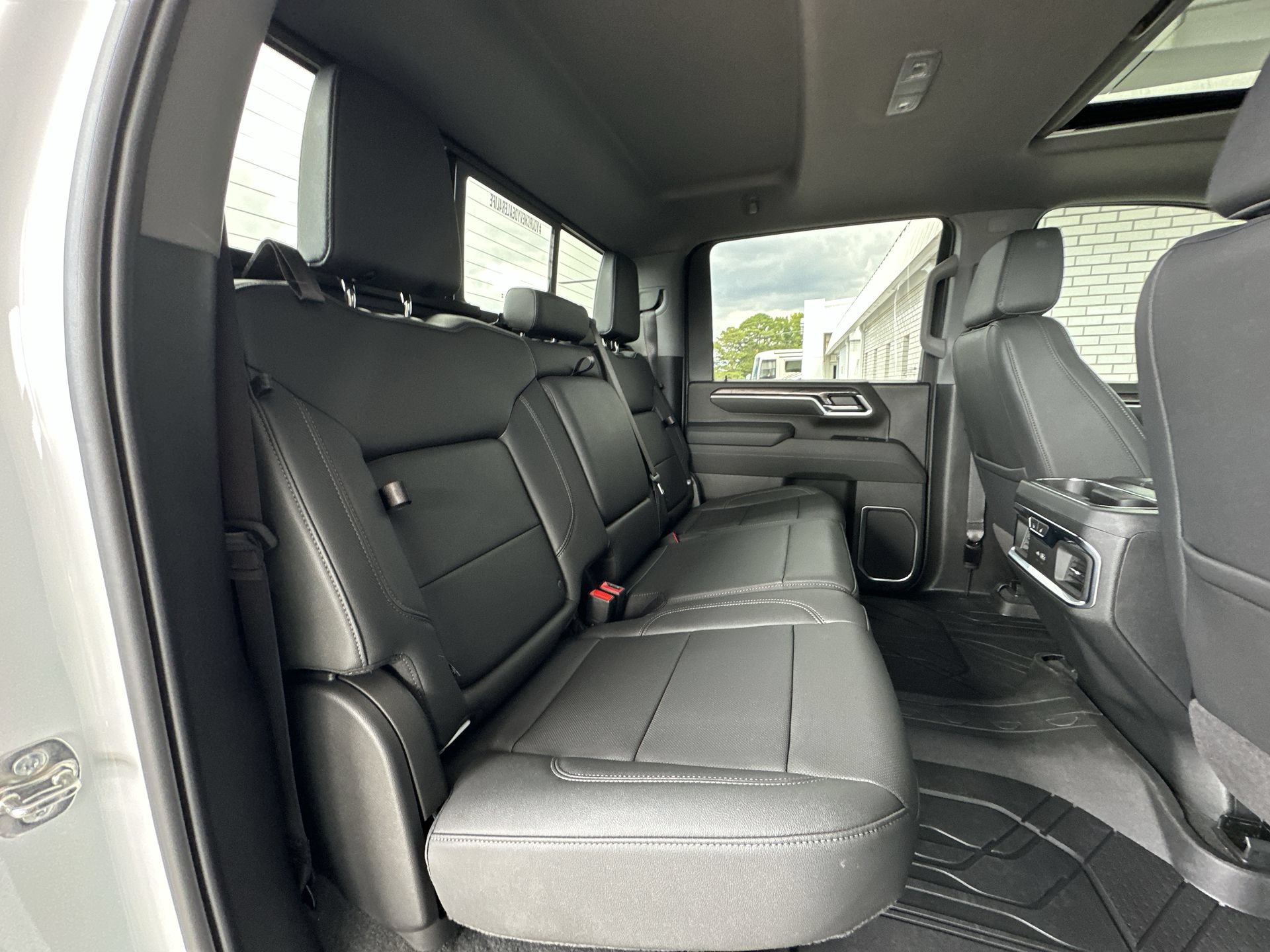 Used 2026 Chevrolet Silverado 3500 LTZ w/ LTZ Plus Package AWD/4WD image 27