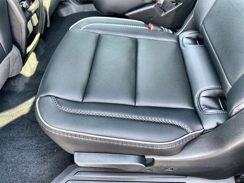 New 2026 GMC Acadia Denali w/ Super Cruise Package image 17