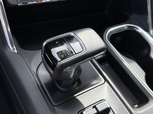 Used 2024 GMC Sierra 1500 Denali w/ Technology Package AWD/4WD image 15