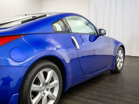 Used 2005 Nissan 350Z Coupe w/ (N93) Cargo Convenience Pkg RWD image 27