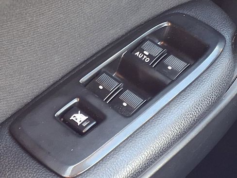 Used 2019 Ford Ranger XLT w/ Equipment Group 301A Mid image 10