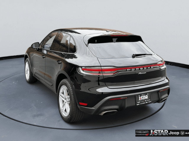Used 2024 Porsche Macan AWD/4WD image 7