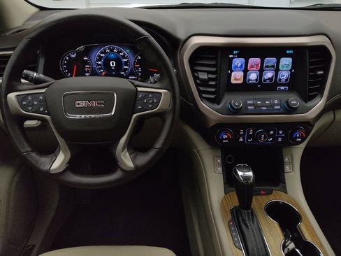 Used 2017 GMC Acadia Denali w/ Technology Package AWD/4WD image 22